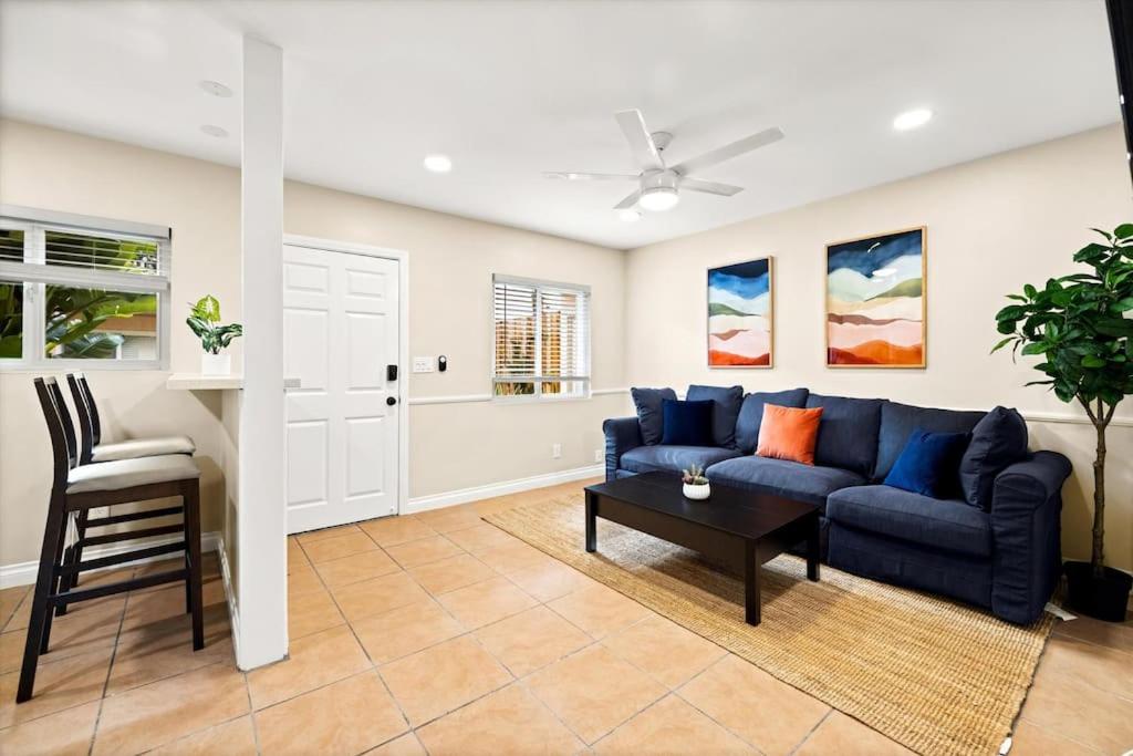 Beach Apartment Walk Downtown image