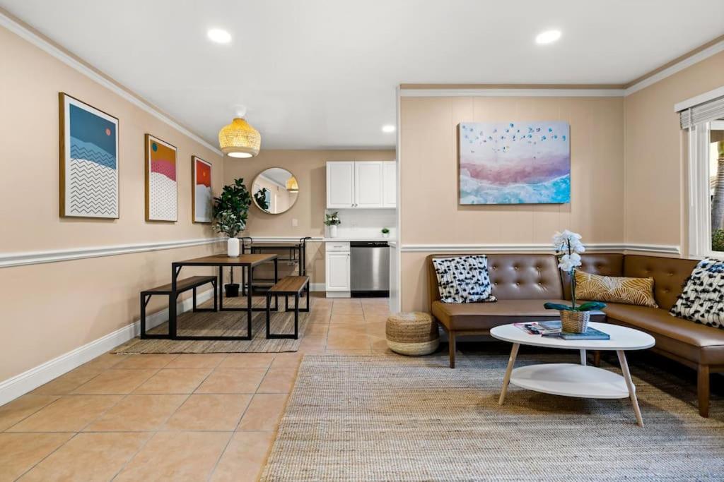 Funk Zone Apartment Walking Distance to the Beach image