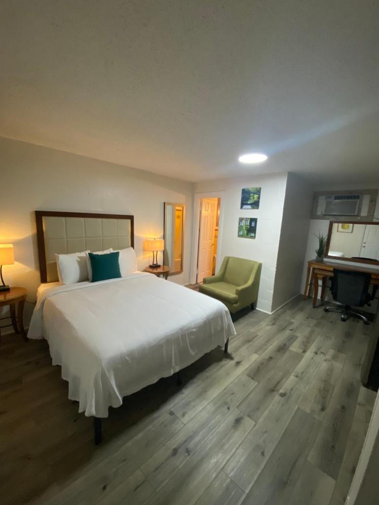 American Inn image