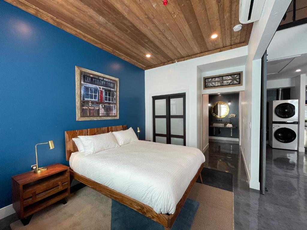 Petaluma Warehouse Lofts unit E image