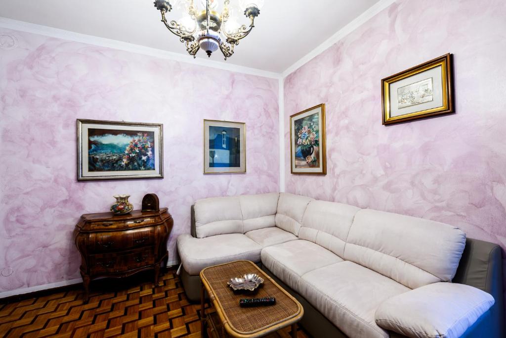 Rètro Apartment In The Mountains photo 4