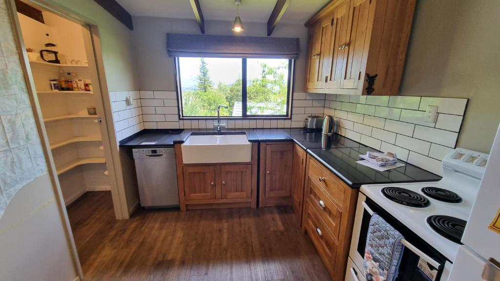 7 Alpine Avenue photo 1