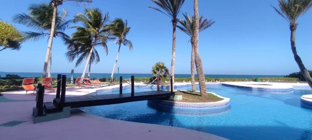 Cimarron Suites Playa Parguito photo 3
