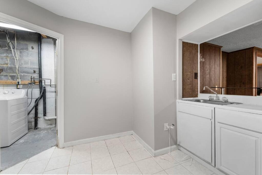 Townhouse In Woodbridge photo 3