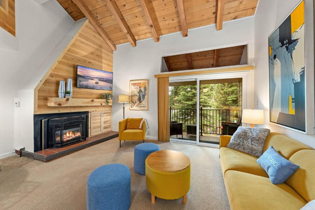 Carnelian Woods # 59 - 2 BR Carnelian Bay Retreat - Minutes to Lake w HOA Amenities photo 1