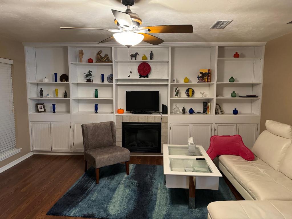 A stylish and Comfy Place to Stay photo 4