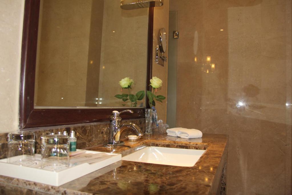 Ramada Plaza Weifang photo 2