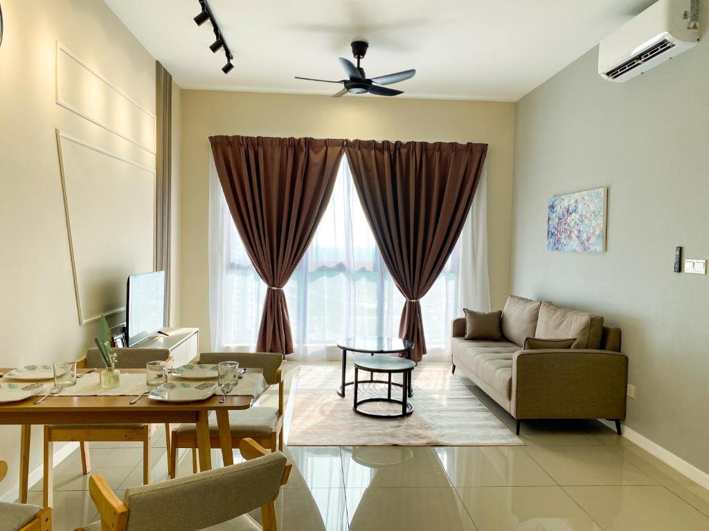 Friends and Families 3 Bedrooms at IOI Resort City
