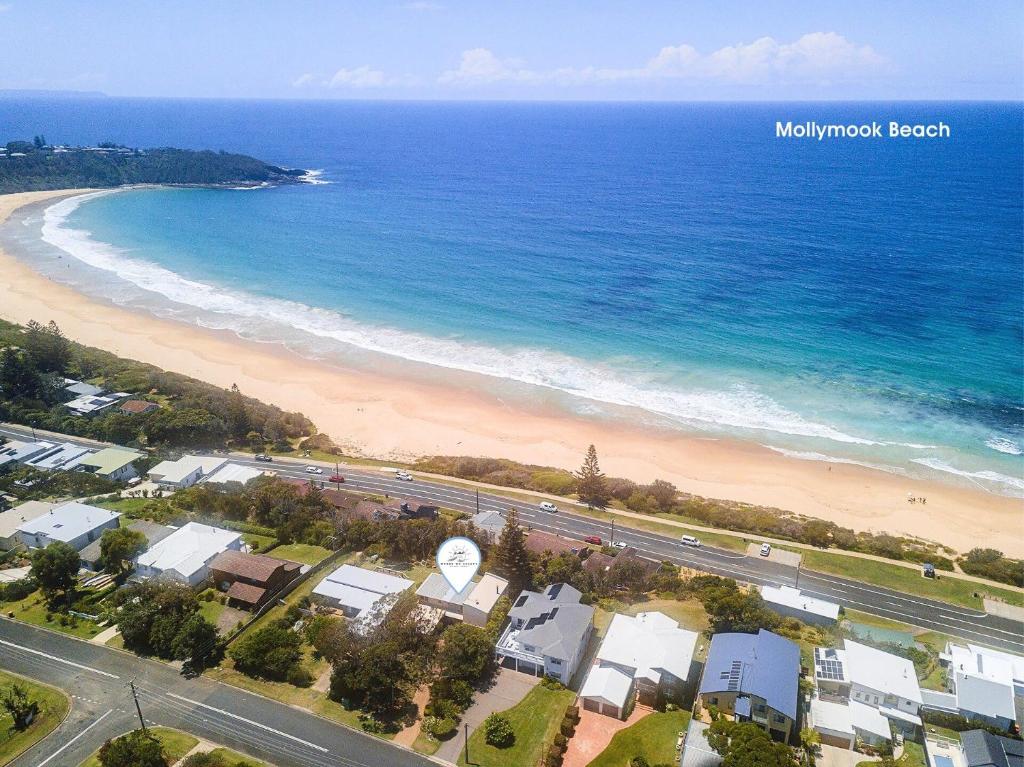 Mooky Beachhouse photo 2