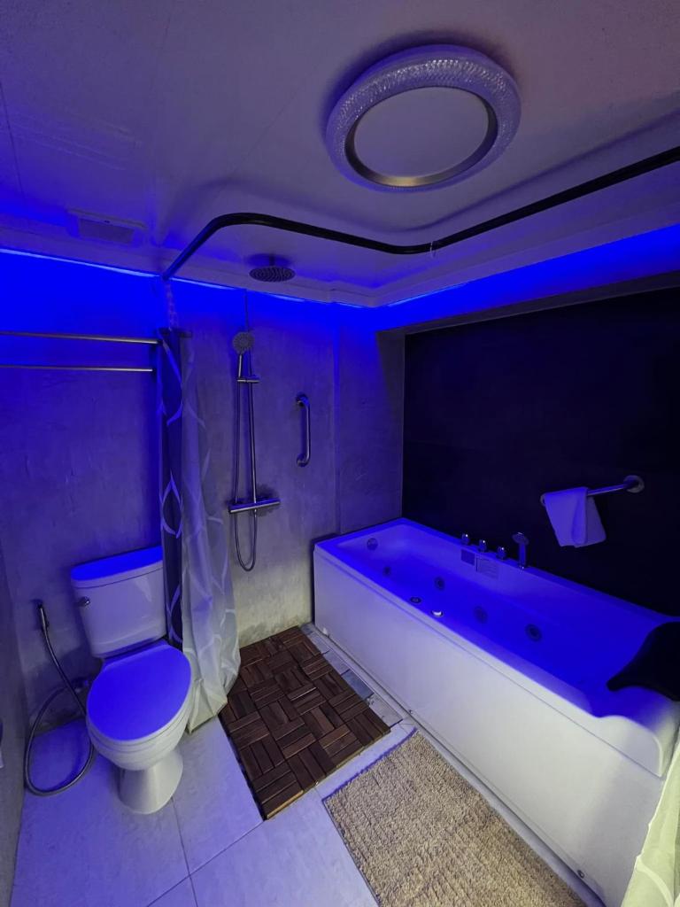 CLOCKWORKORANGE Luxury Suites photo 2