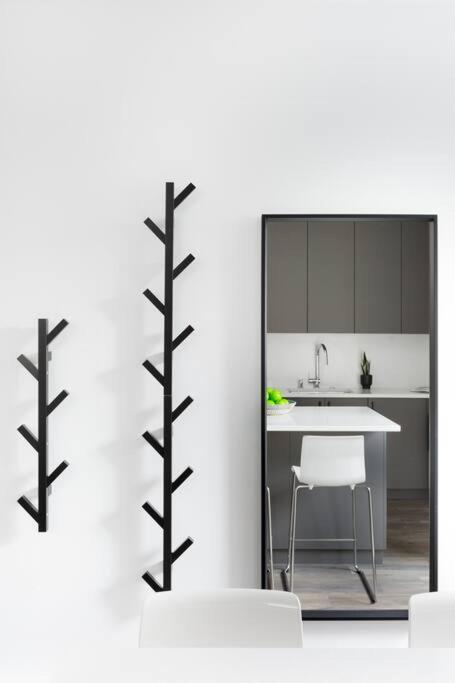 Designer 2 Bdr Garden Suite - Arbutus, Kits & UBC photo 4