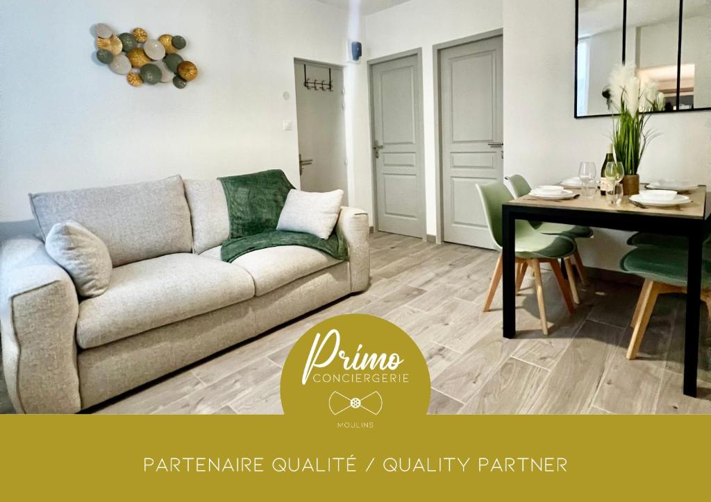 La Douceur de l'Allier, proche gare, avec services premium, by PRIMO C0NCIERGERIE