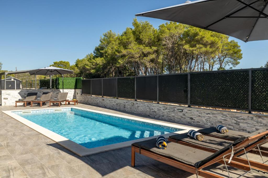 Villa A photo 4