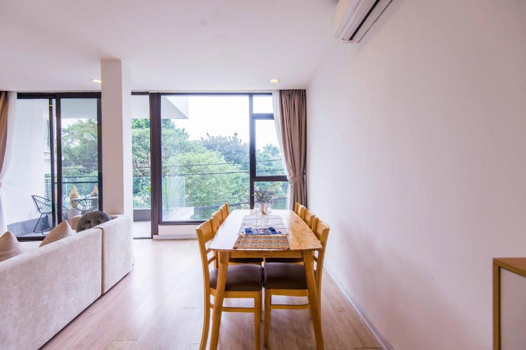 Paradise Garden West Lake