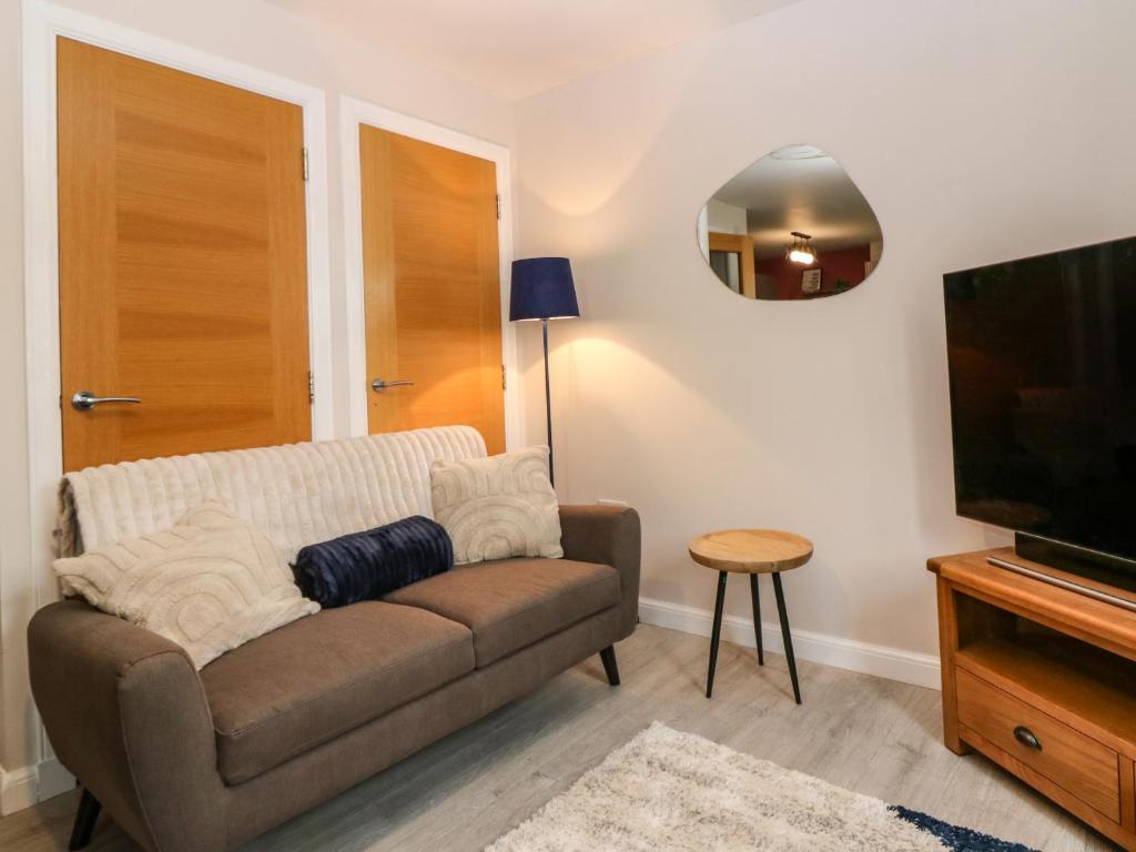 11 Ambleside Court photo 3