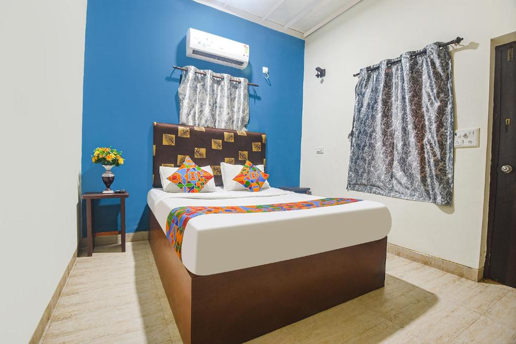 FabExpress RJ 18 Beach Resort