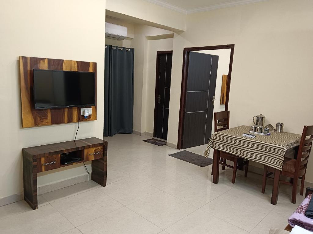 Shri Radha jayati guest house Vrindavan photo 1