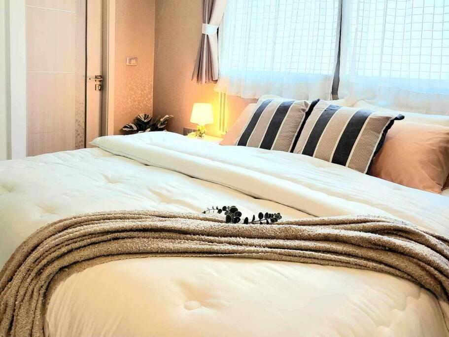 Oceanview Retreat Wongamat Tower Pattaya photo 2