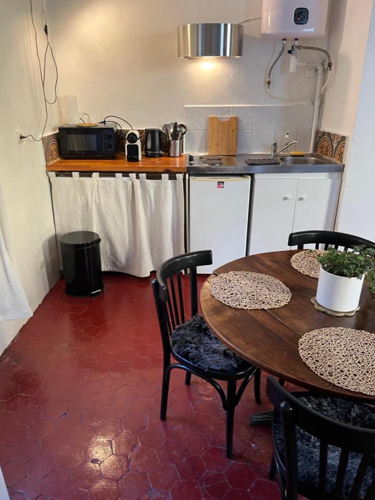 Studio en ville photo 1