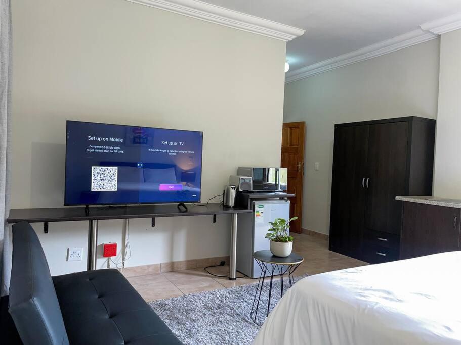 Bobisemo Luxury Pretoria East Apartment photo 4