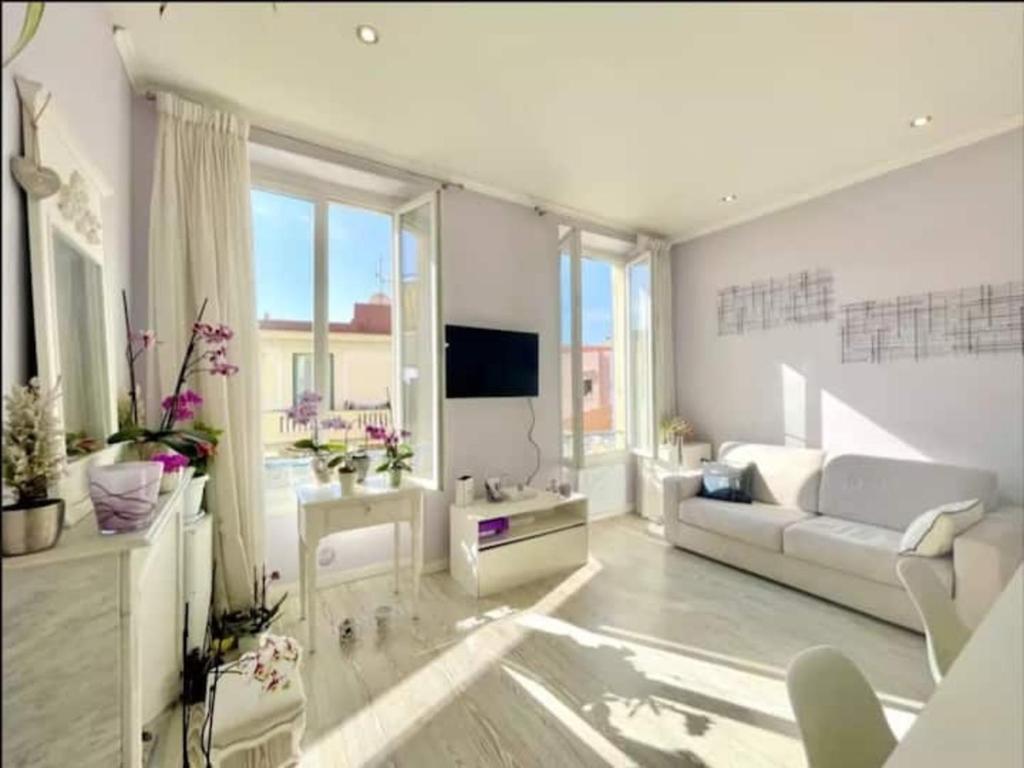 Bright Apartment