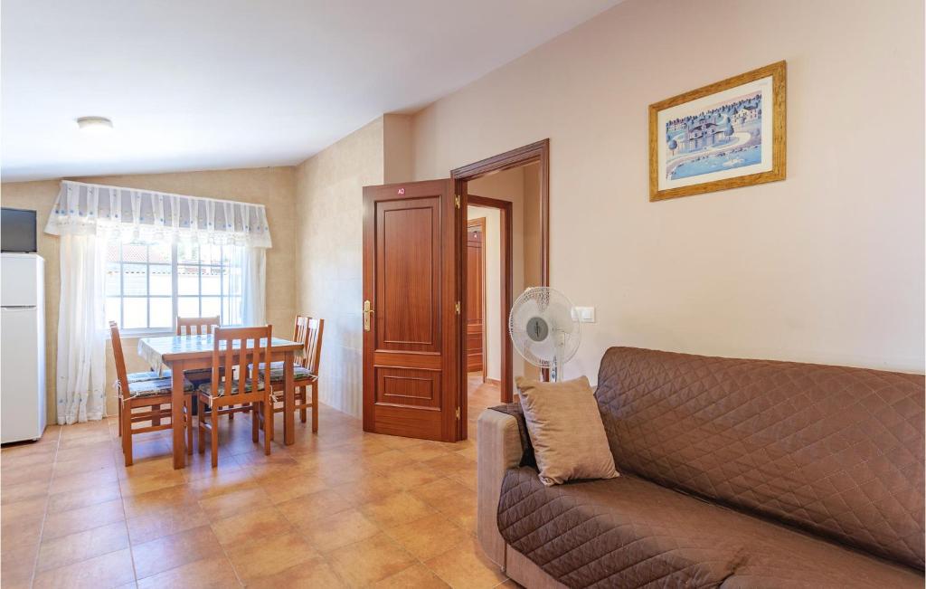 Nice Apartment In Poio With Outdoor Swimming Pool, Wifi And 2 Bedrooms photo 2