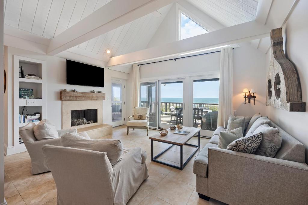 3559 Seascape image