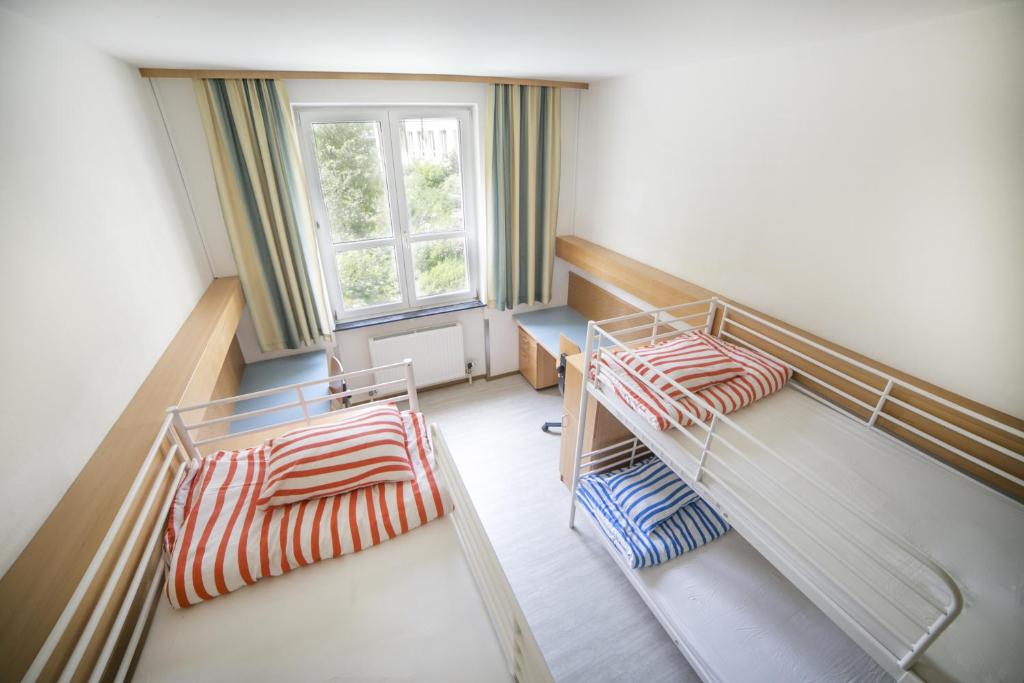 Четырехместный (Четырехместный номер с общей ванной комнатой), Muffin Hostel