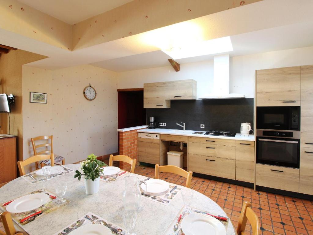 Gîte Baugé en Anjou, 5 pièces, 9 personnes - FR-1-622-28