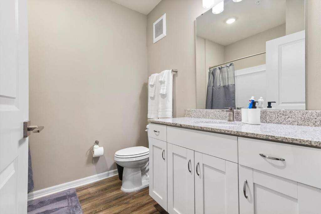 Chic 2BR/2BA Condo: Pool & More! photo 2