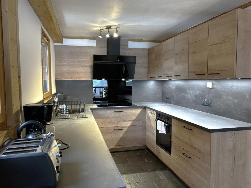 Appartement Saint-Martin-de-Belleville, 10 pièces, 18 personnes - FR-1-452-75 photo 2