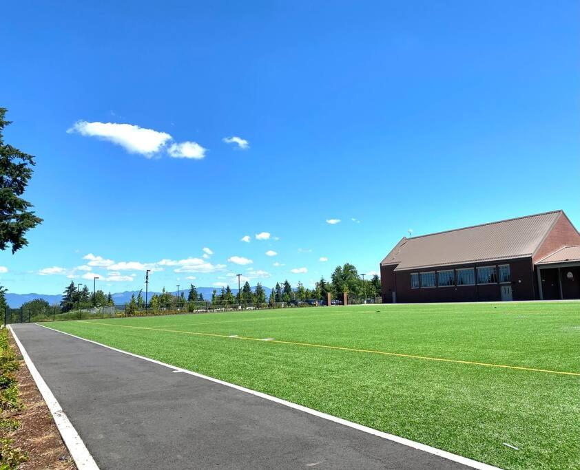 Cozy 2BR Midpoint to Seattle, Mt.Rainer & Tacoma photo 1