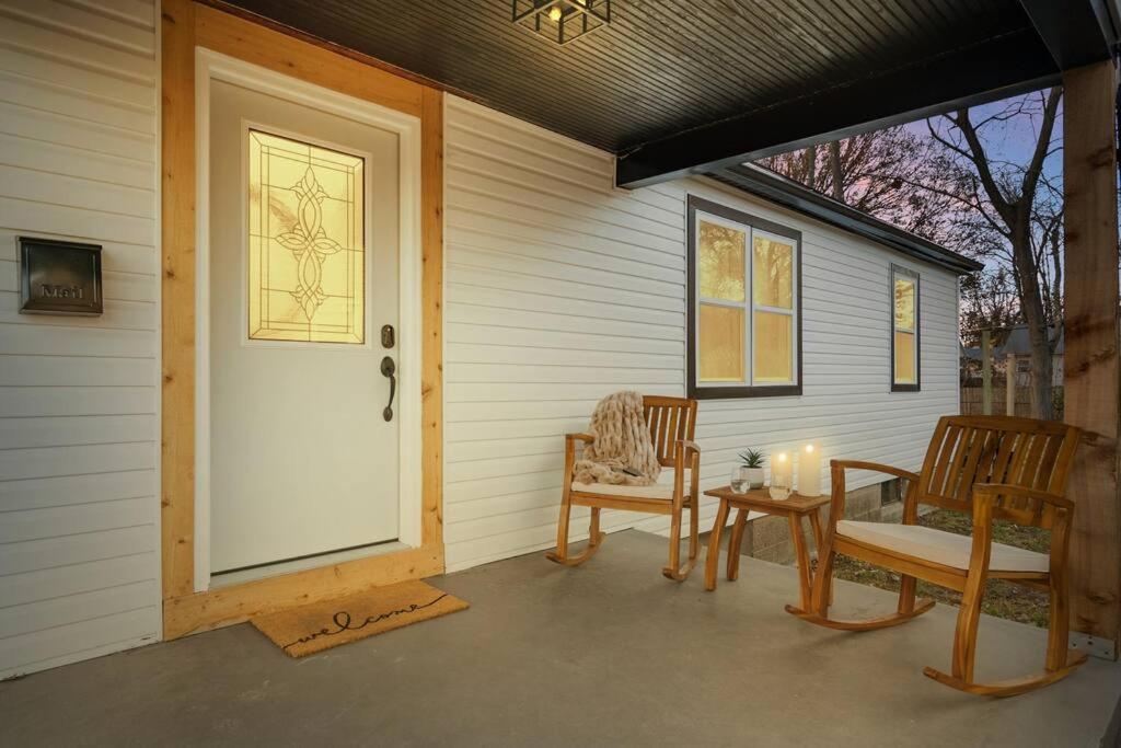 Urban Oasis centrally located near downtown! photo 4