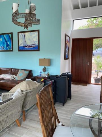 Charming Tropical Villa Getaway photo 3