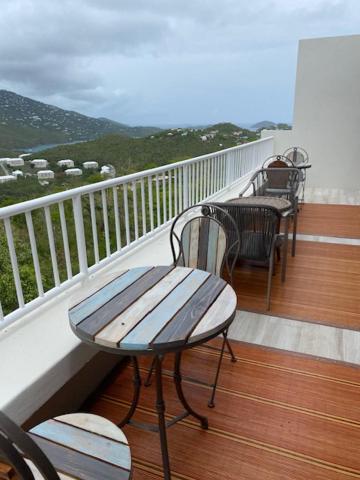 Charming Tropical Villa Getaway photo 1