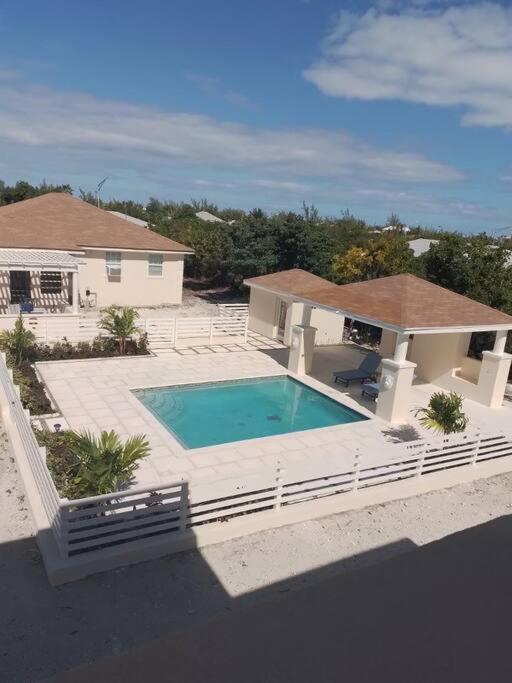 Villa Victoria Pool Retreat