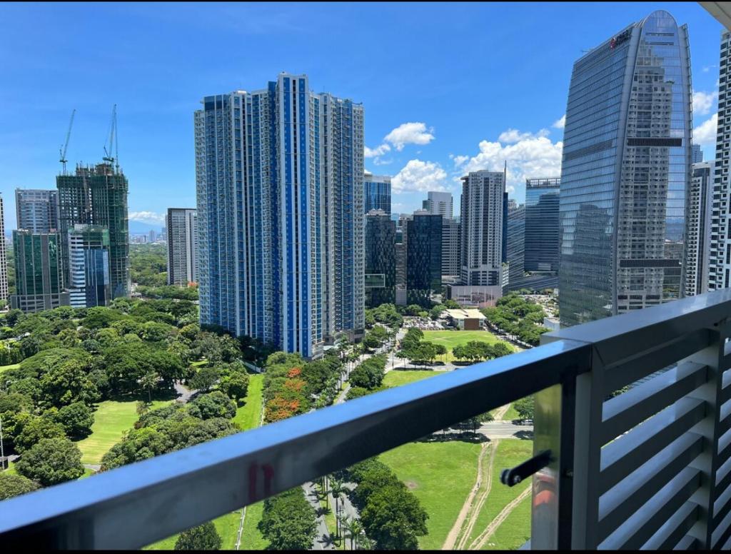 Manila BGC Best City View Suites at The Residences photo 4