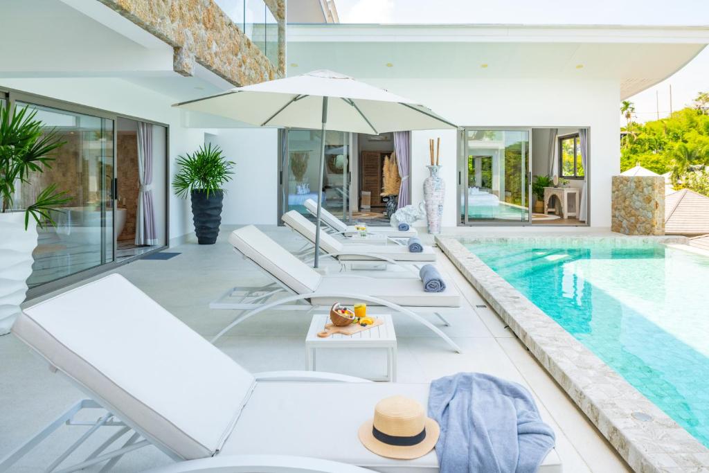 Luxury 5 bedroom oceanview villa in Bophut with Staff photo 4