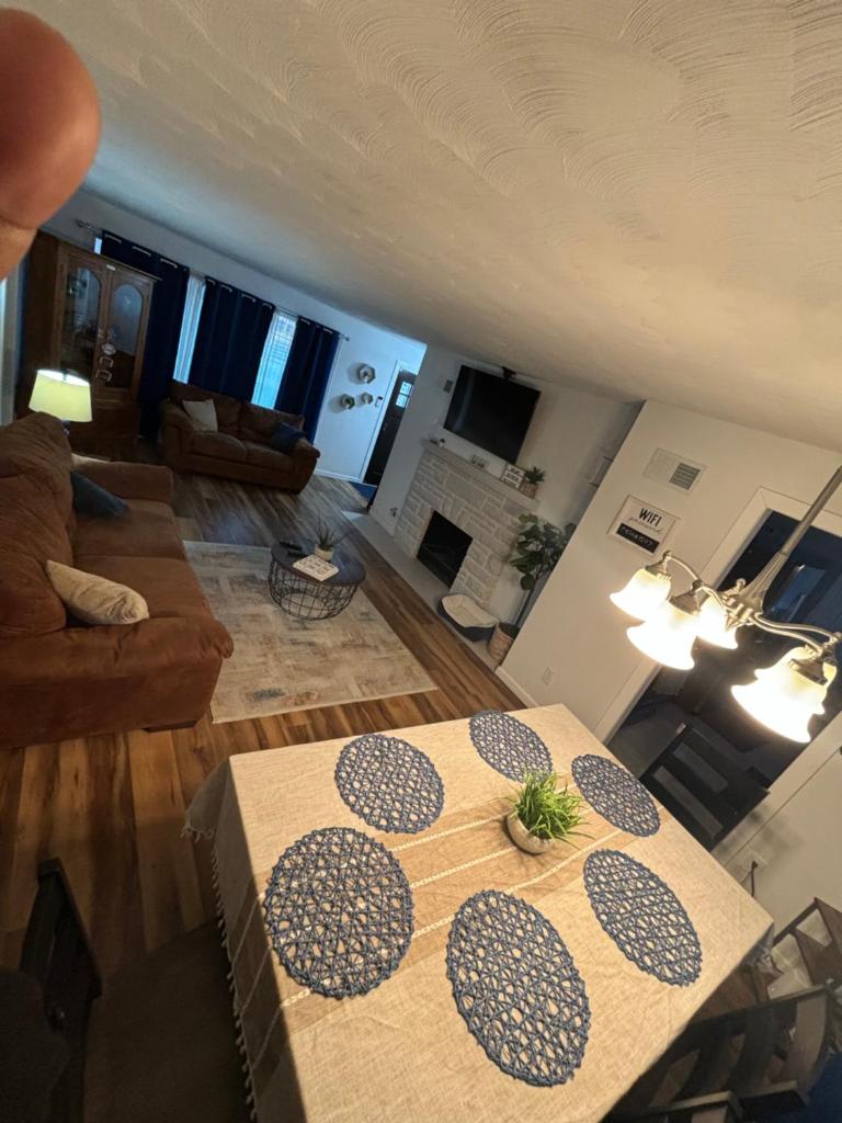 Luxury Home near Notre Dame with Arcade Room photo 3