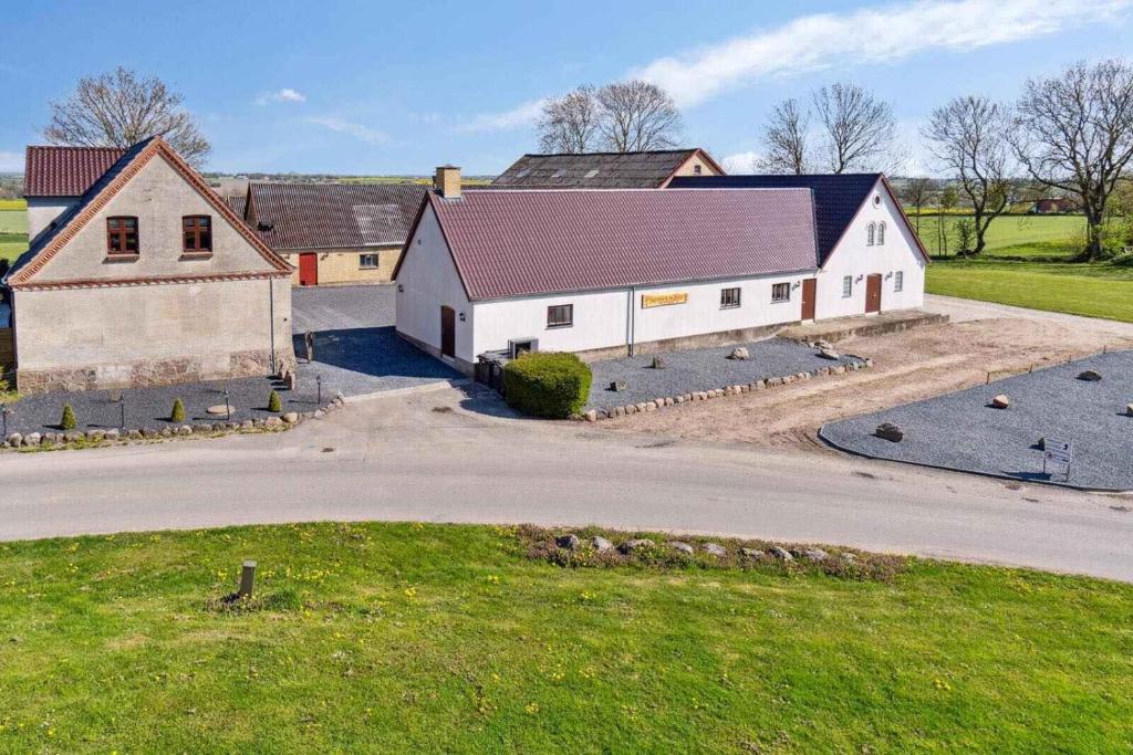 Lovely Farmhouse For The Whole Family photo 1