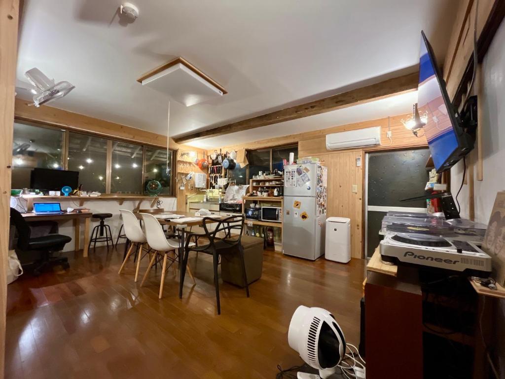 奄美ゲストハウス HUB a nice INN photo 1