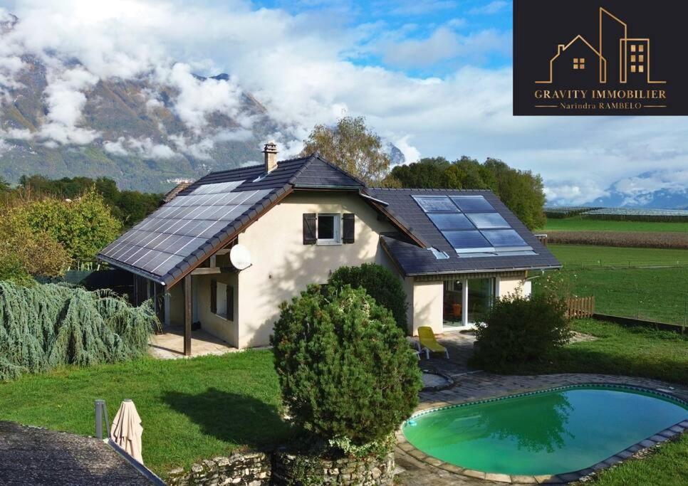 Belle villa vue sur montagnes photo 1