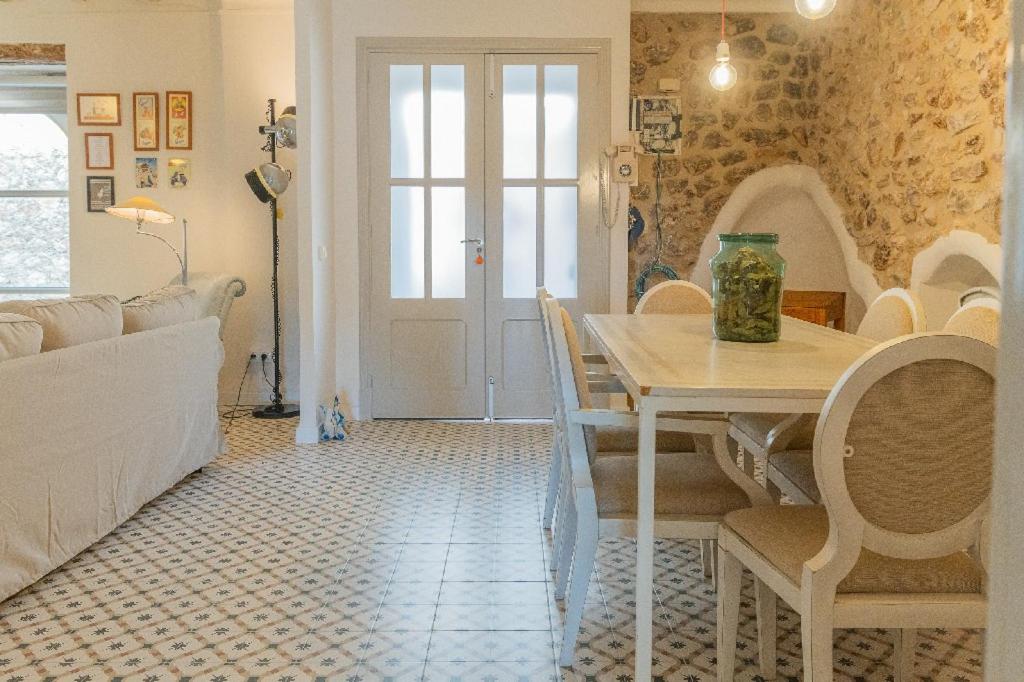 Pintor - Rustic Mallorquin town house 3 bedrooms and pool in Caimari photo 1
