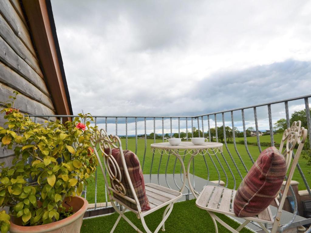 1 Bed in Abergavenny 58309 photo 1