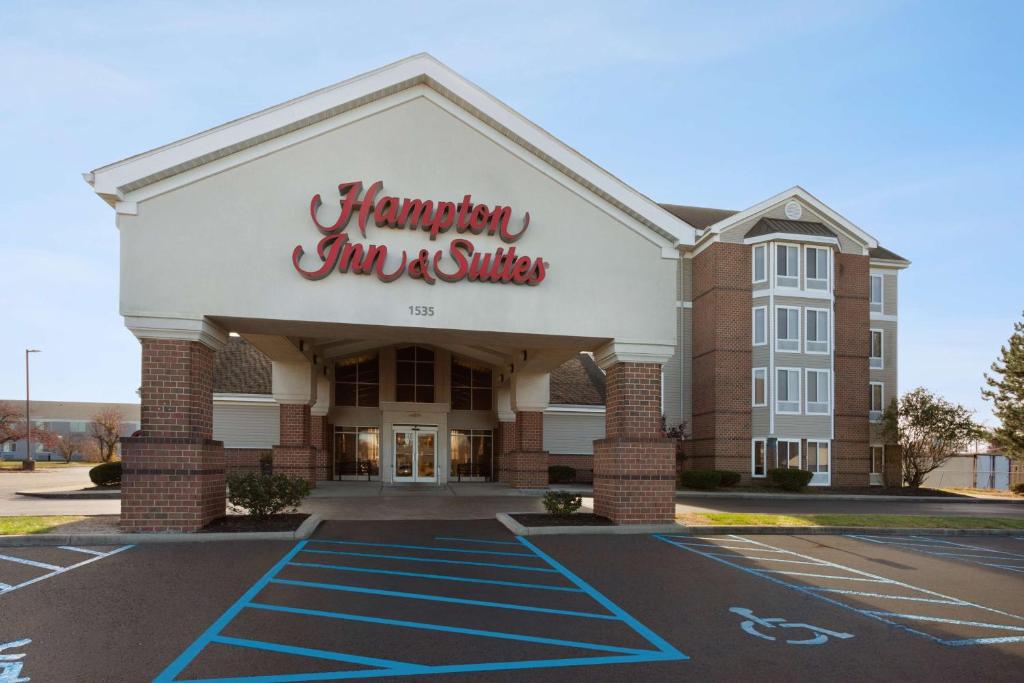 Hampton Inn & Suites Scottsburg photo 1