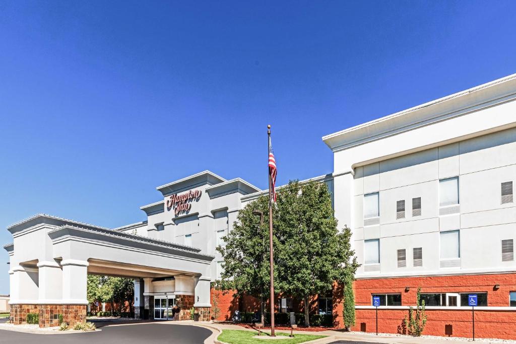 Hampton Inn Miami, Oklahoma photo 1