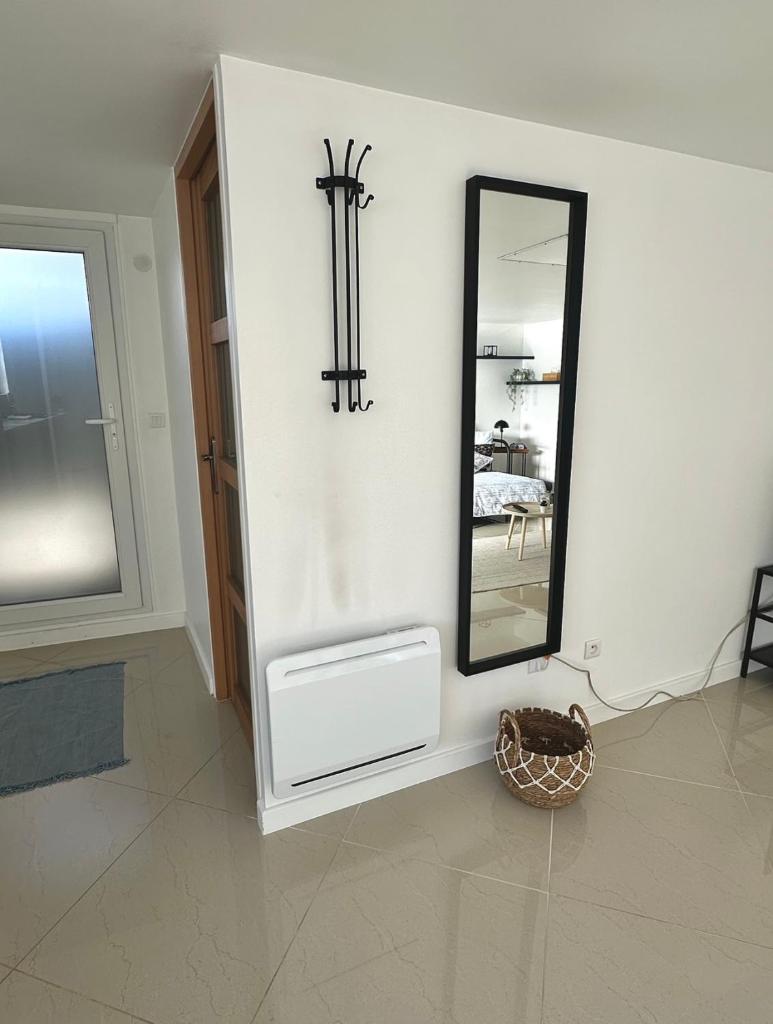 Petite Maison studio tout confort cosy Givors autoroute et gare photo 4