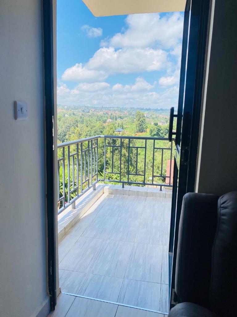 Luxury 2 bedroom, Ruaka: Lift.Wifi.Netflix photo 3
