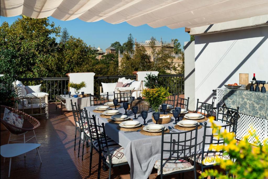 Villa Alfonso, Restored Palace House with gardens and Monuments Views photo 4