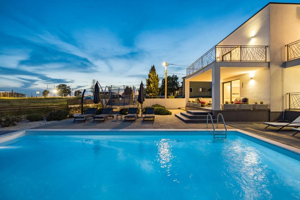Villa Angie in Central Istria with private Pool for 10 persons photo 1
